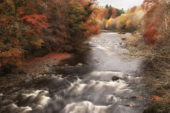 Autumn-colours-on-the-river-Ericht-Middle