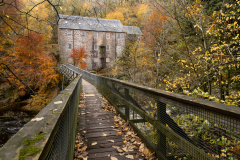 Autumn-colours-on-the-river-Ericht-Right